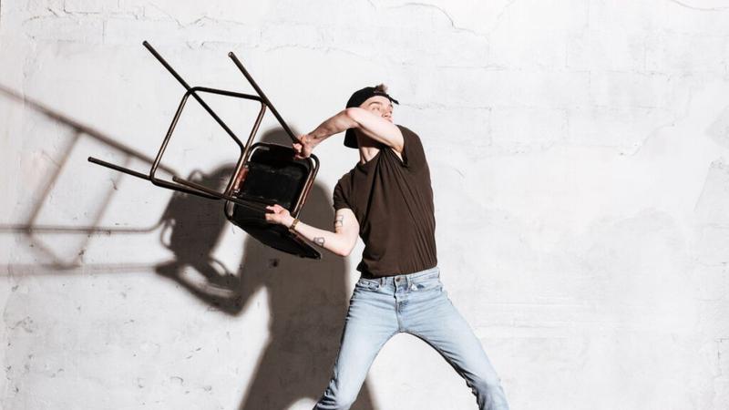 Czy ojciec może wyrzucić syna z domu? Zrozumienie prawnych i emocjonalnych aspektów tej sytuacji