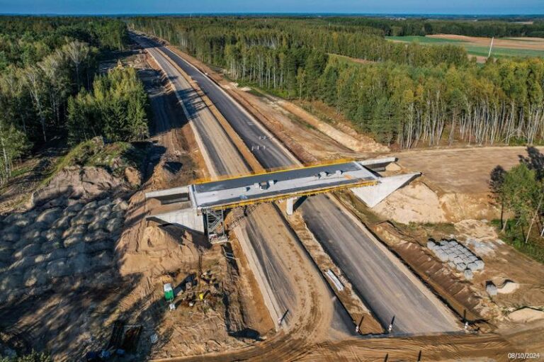 Jakie są aktualne koszty budowy 1 km drogi asfaltowej?