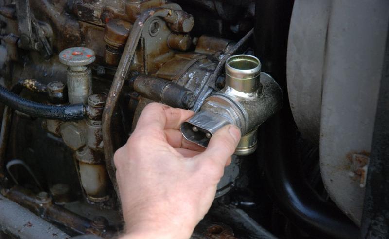 Montaż grzałki elektrycznej do bojlera