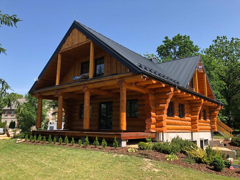 Wyjątkowe wykończenie wnętrza w domu z bali – stwórz swoją oazę spokoju