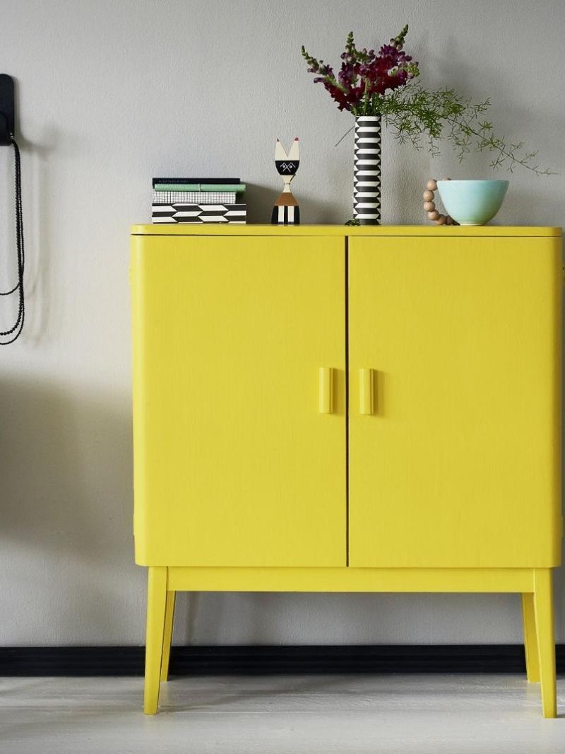 Wybór farb i narzędzi do mebli