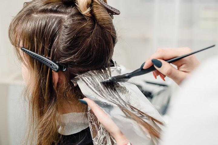 Farbowanie końcówek włosów w domu