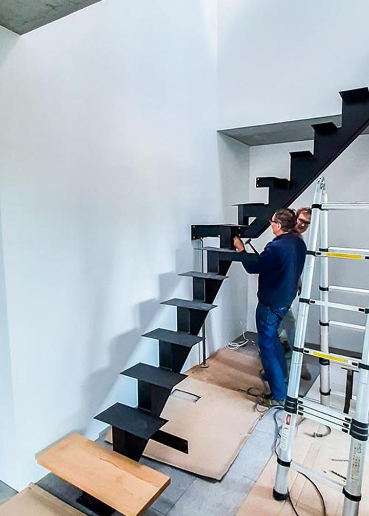 Montaż stopni schodowych