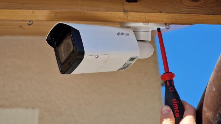 Jakie są koszty montażu kamer i co wpływa na ich cenę?