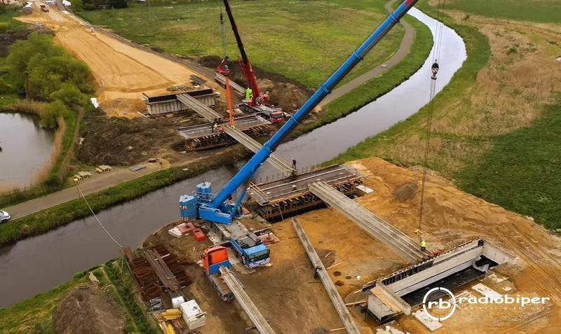 Budowa domu nad rzeką