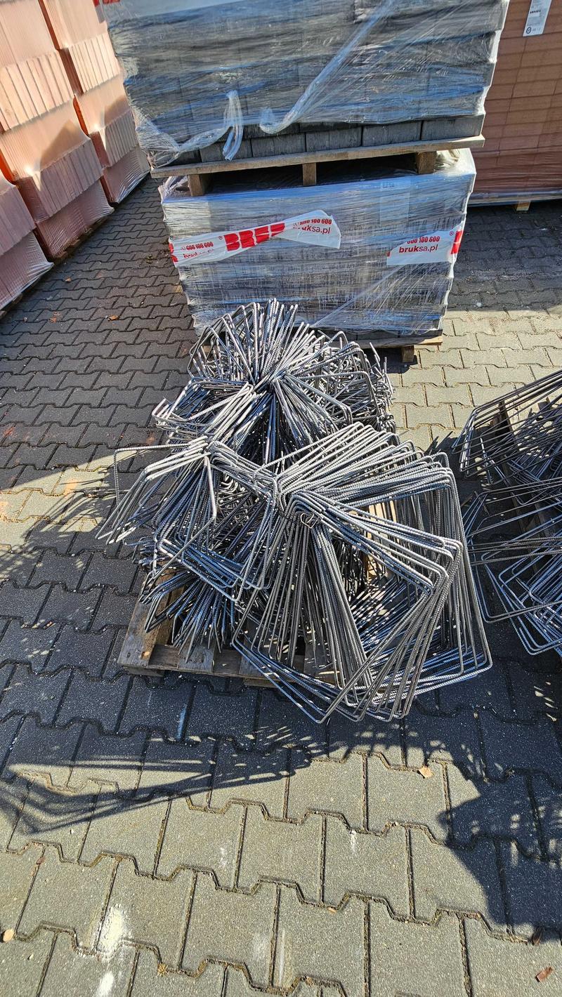 Montaż jarzmek na fundamentach - wskazówki