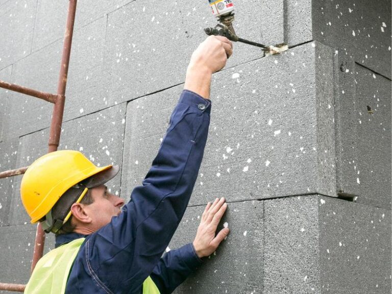 Jaki styropian wybrać do skutecznego ocieplenia ścian zewnętrznych?