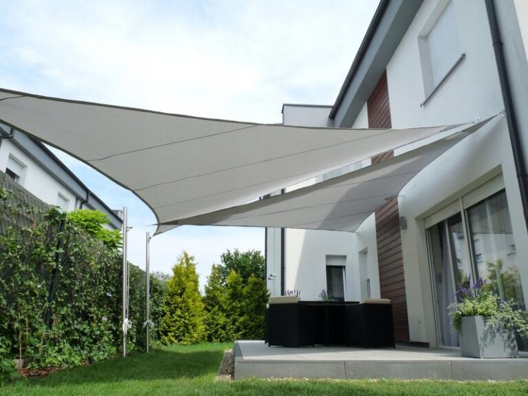 Praktyczny przewodnik: jak skutecznie zamontować żagiel przeciwsłoneczny w swoim ogrodzie
