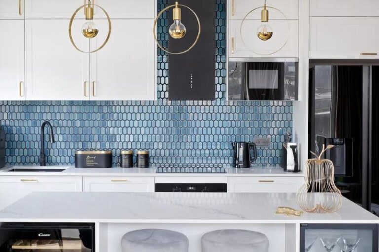 Perfekcyjne ułożenie płytek w kuchni na podłodze – sprawdź nasze porady!