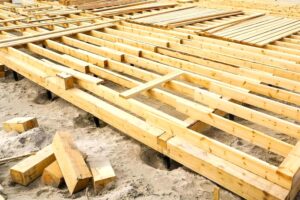 Z czego legary pod taras: materiały gwarantujące trwałość