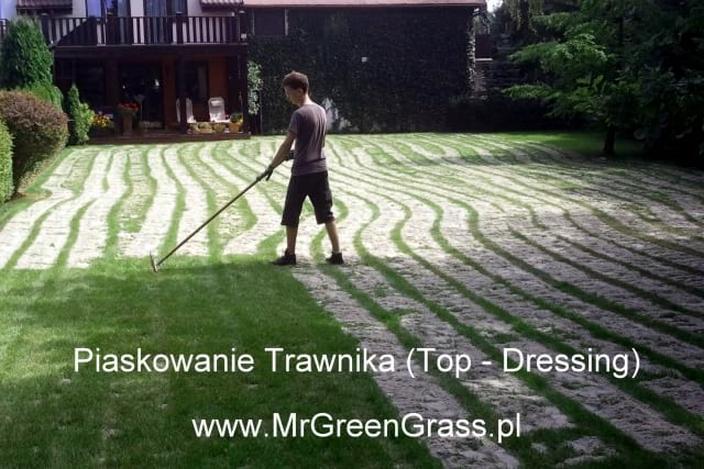 Piaskowanie trawnika